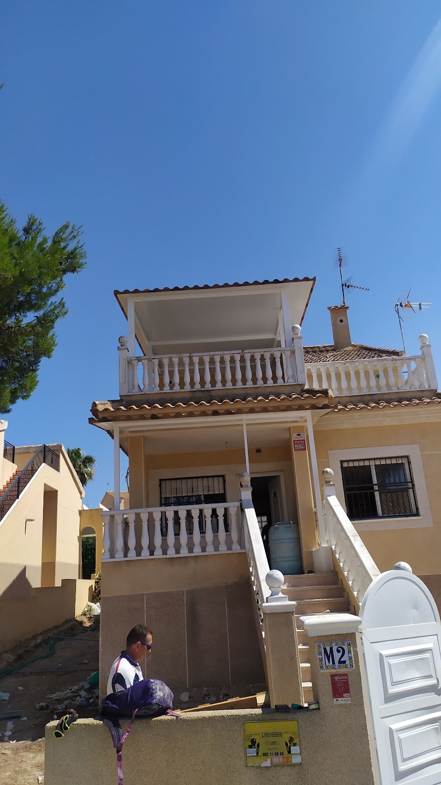 Galería de trabajos Multiservicios Reforespi - Proyecto 10 - Pintura, construcción, aluminios y reformas en Guardamar del Segura