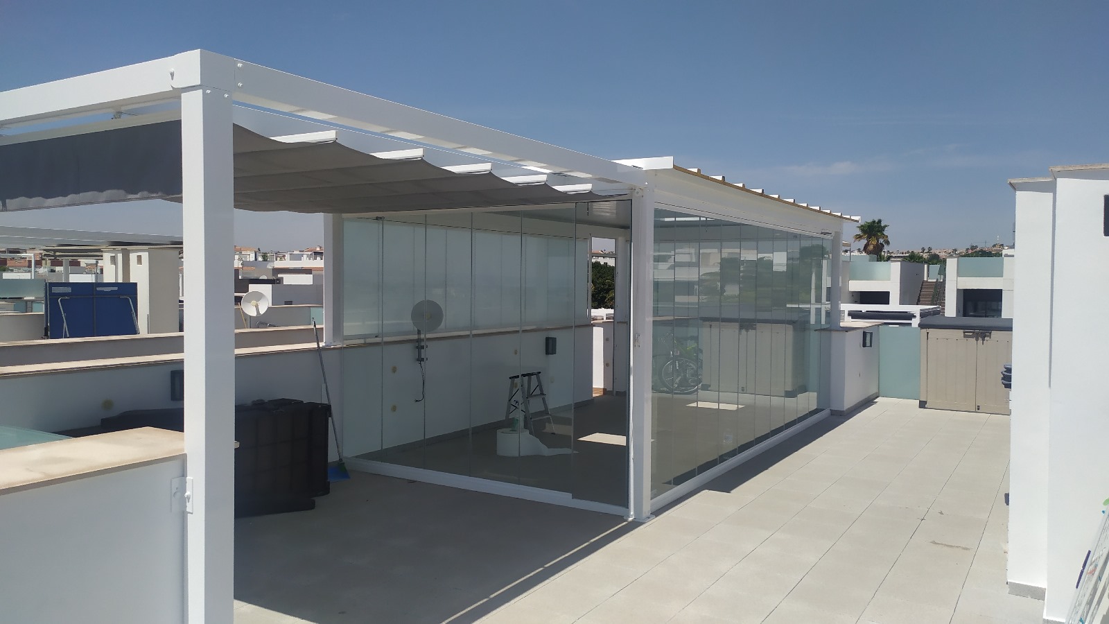 Galería de trabajos Multiservicios Reforespi - Proyecto 14 - Pintura, construcción, aluminios y reformas en Guardamar del Segura