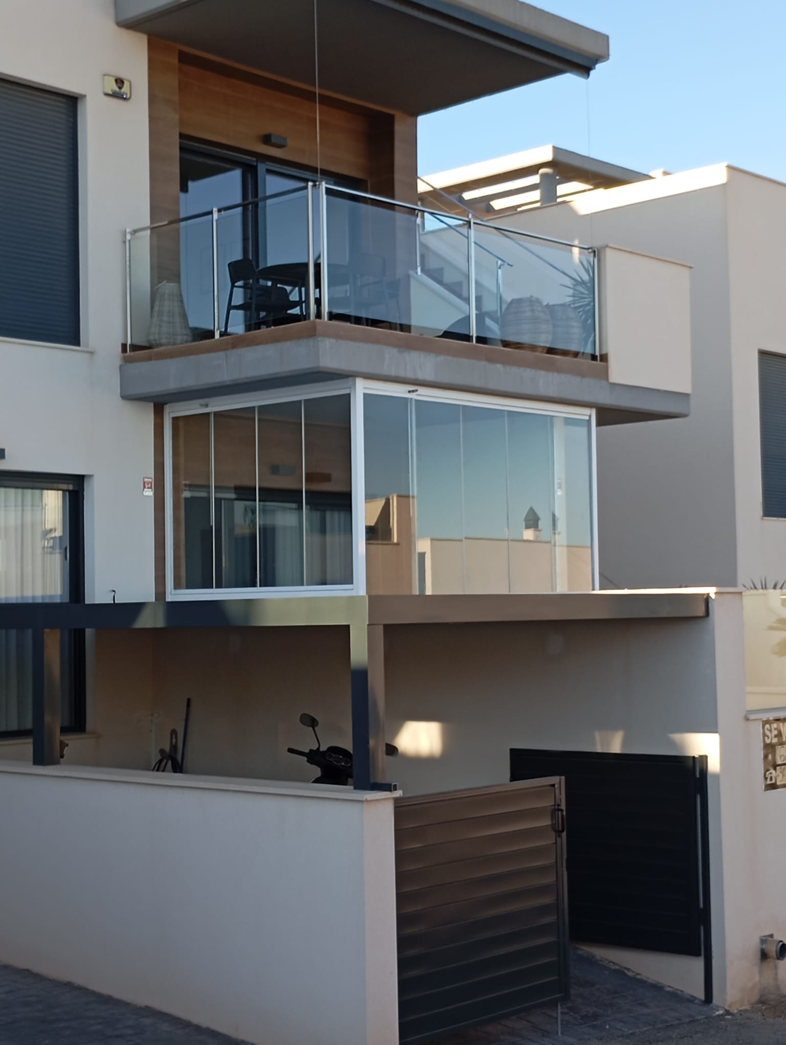 Galería de trabajos Multiservicios Reforespi - Proyecto 15 - Pintura, construcción, aluminios y reformas en Guardamar del Segura