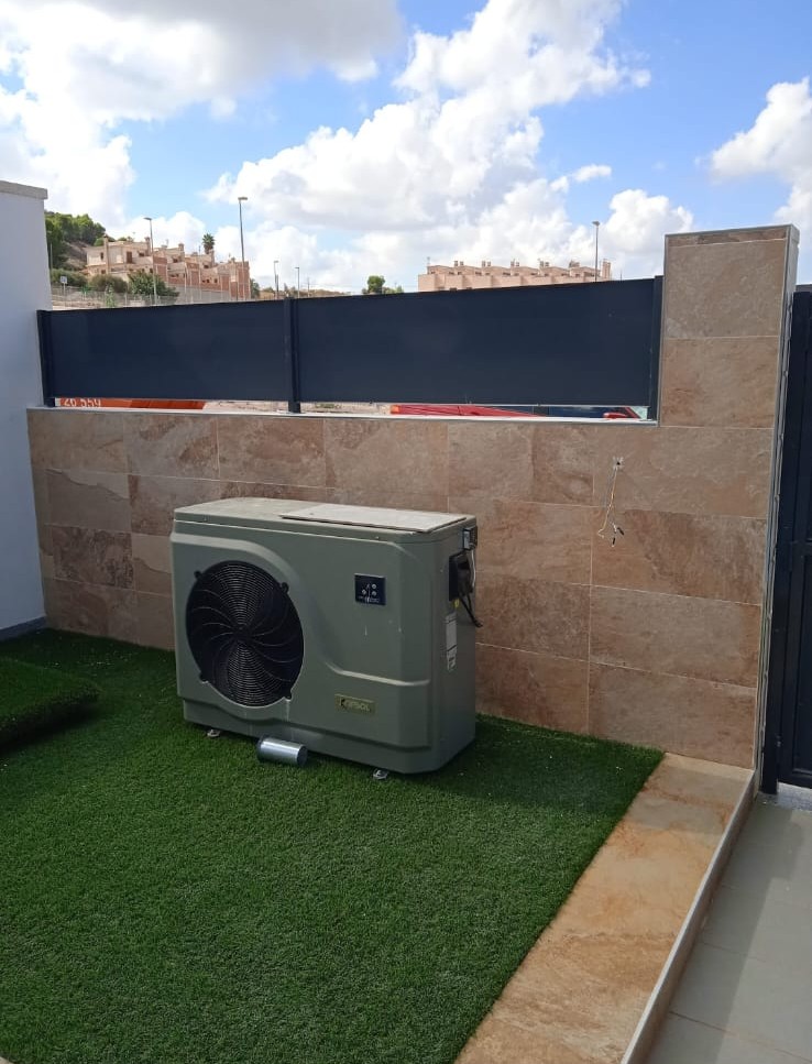 Galería de trabajos Multiservicios Reforespi - Proyecto 3 - Pintura, construcción, aluminios y reformas en Guardamar del Segura