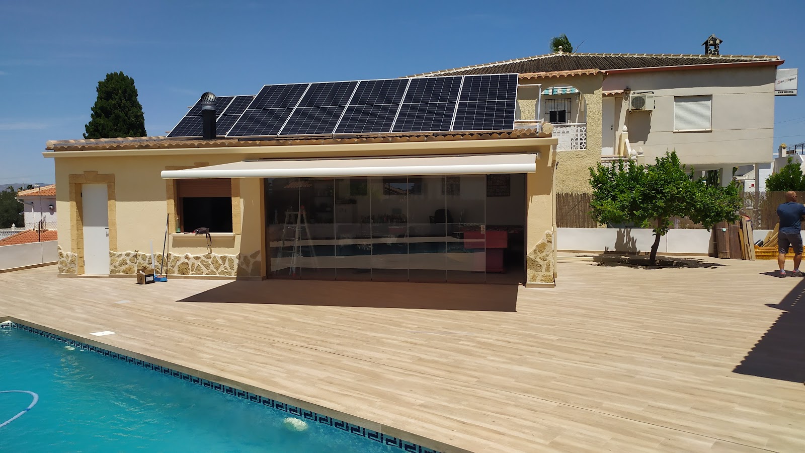 Galería de trabajos Multiservicios Reforespi - Proyecto 8 - Pintura, construcción, aluminios y reformas en Guardamar del Segura